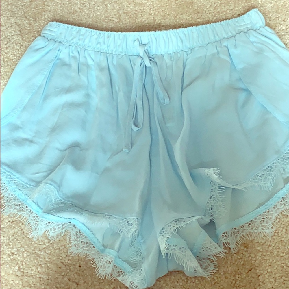 Forever 21 NWOT tulip hem shorts